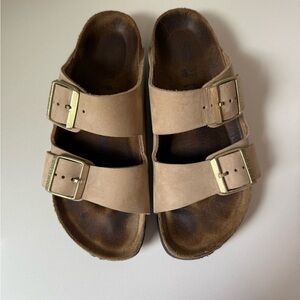 Birkenstock Arizona Soft Footbed Size 37 in Sandcastle